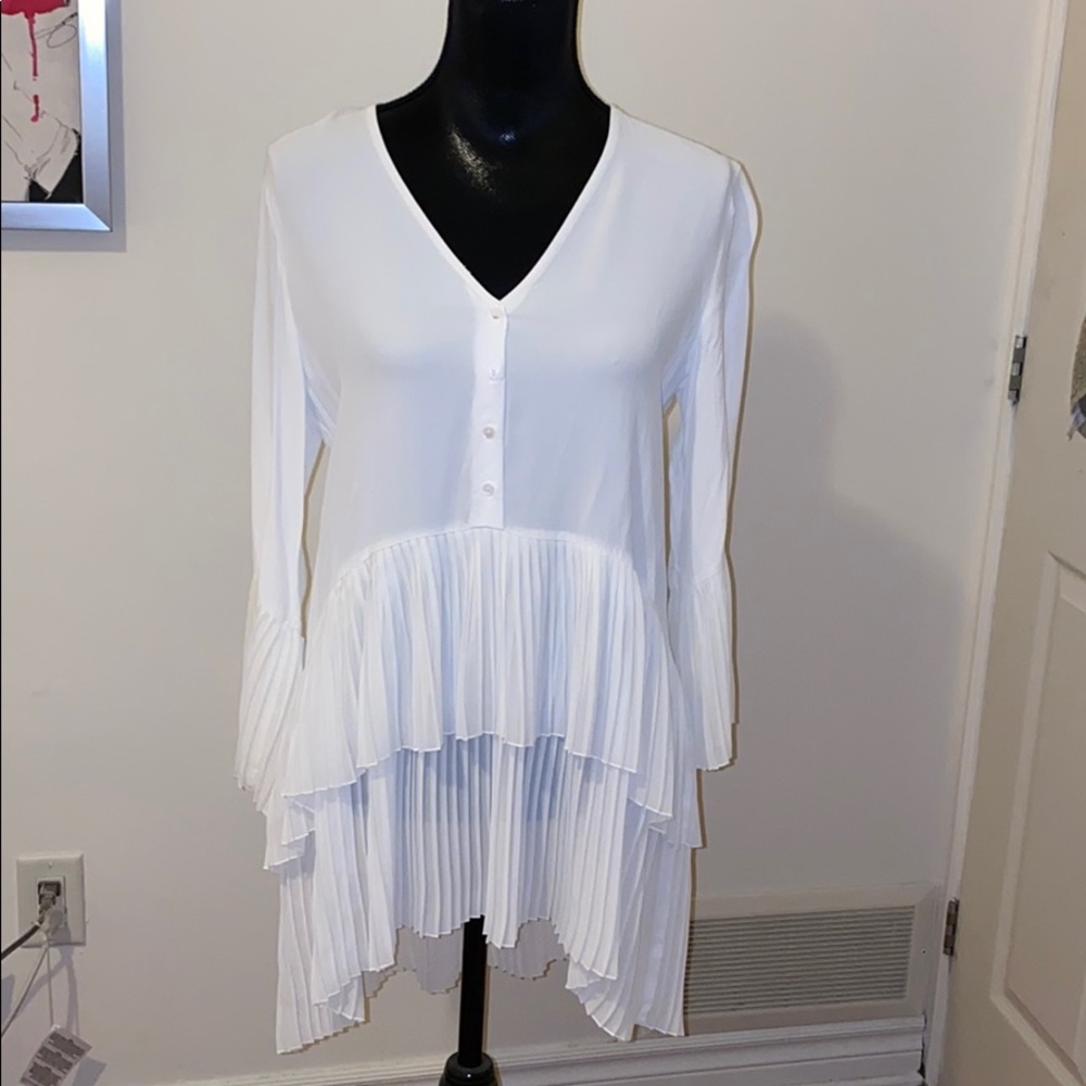 White dress/top